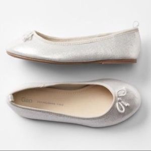 GAP KIDS Silver Ballet Flats Metallic flats.